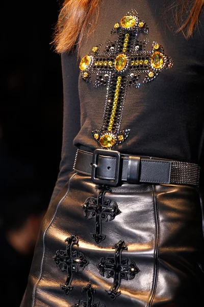 Look 28